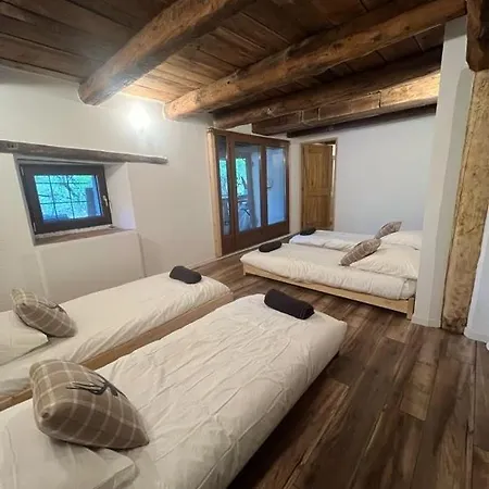 Chalet Spacieux Et Authentique 12 Personnes