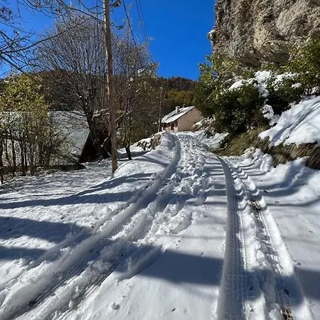 Chalet Spacieux Et Authentique 12 Personnes *