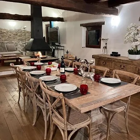 Spacieux Et Authentique 12 Personnes Chalet