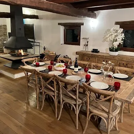Chalet Spacieux Et Authentique 12 Personnes *