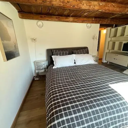 Spacieux Et Authentique 12 Personnes Chalet