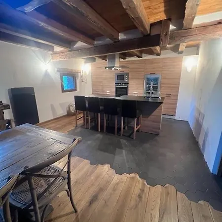 Spacieux Et Authentique 12 Personnes Chalet *